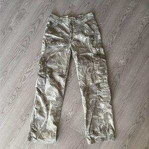 Abercrombie & Fitch Women's Tan Cargo Pants